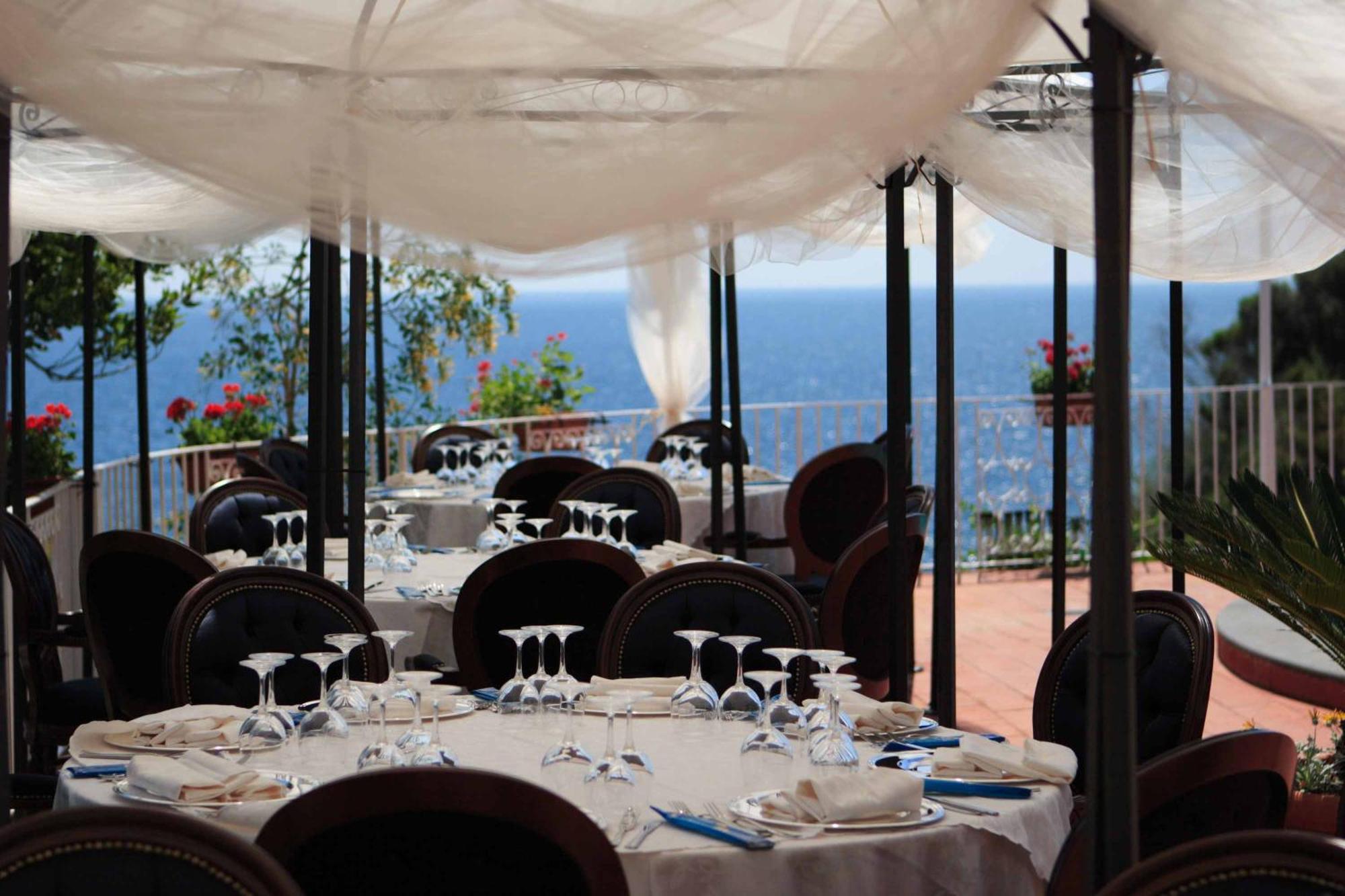 Strand Hotel Delfini Іскія Екстер'єр фото